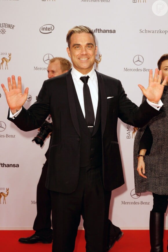 Robbie Williams será pai pela segunda vez. O cantor confirmou a novidade em seu Twitter em 28 de abril de 2014