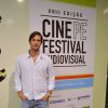 Vladimir Brichta posa para fotos no Cine PE Festival Audiovisual