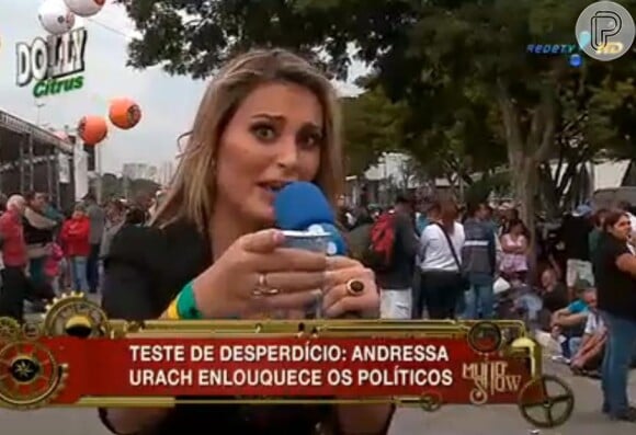 Andressa Urach agora é repórter do 'Muito Show'. Em sua primeira pauta, ela entrevistou políticos sobre o racionamento de água em SP