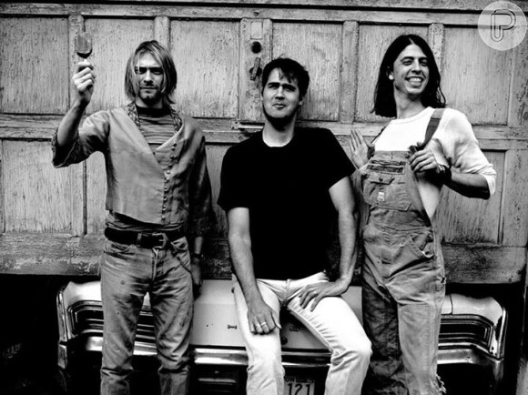 Kurt Cobain popularizou o rock alternativo no final dos anos 80 e início dos anos 90 que passou a ser chamado de grunge, impulsionando outras bandas