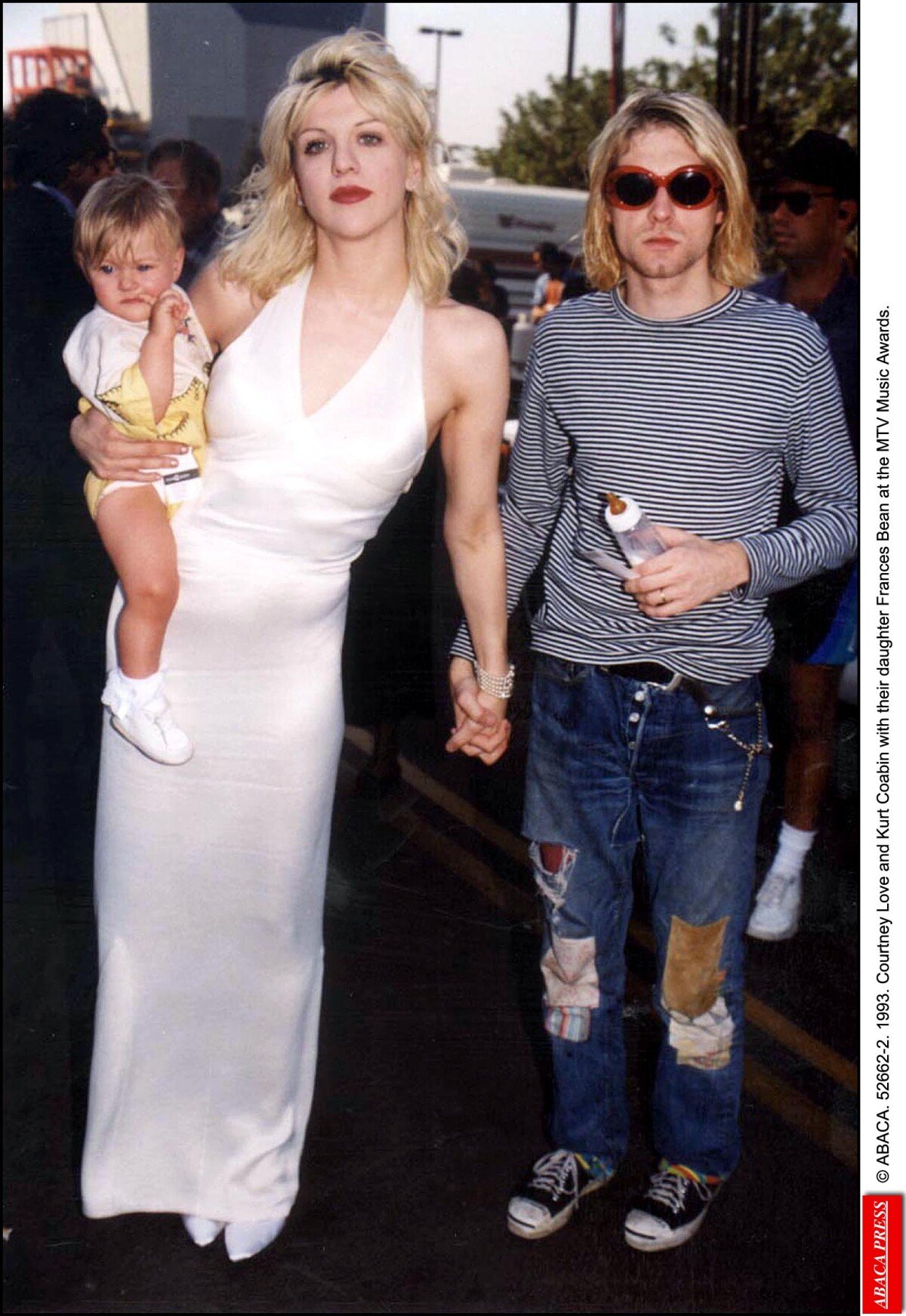 Foto: Courtney Love assume que escreveu bilhete achado na carteira de