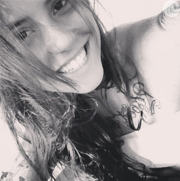 Thais Valente, nova namorada de Paulinho Vilhena, tem 25 anos