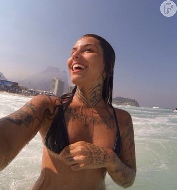 Paulinho Vilhena começa namoro com a tatuadora Thais Valente, de 25 anos, diz jornal