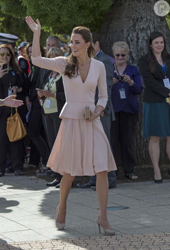 De acordo com uma pesquisa recente encomendada pelo canal de compras britânico 'QVC', a duquesa foi eleita a britânica mais bem-vestida