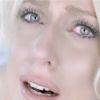 Lady Gaga recebeu o título de disco de diamantes, depois de atingir a meta de 10 milhões de vendas do hit 'Bad Romance'
