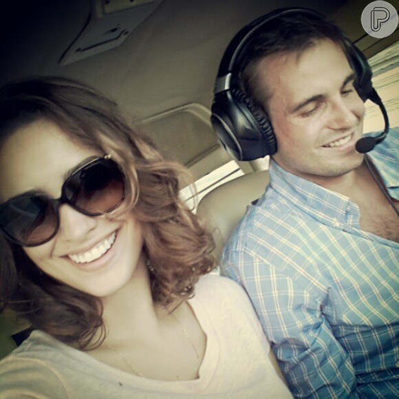 Max Fercondini tem a namorada de longa data, Amanda Richter, como companheira em seus voos