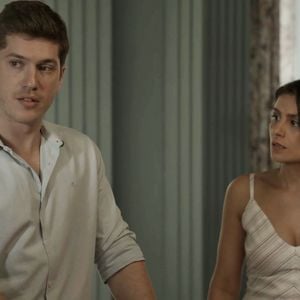 Bruno (Caio Paduan) lamenta que Zé Victor (Rafael Losso) esteja em um momento delicado e o garimpeiro começa a falar a verdade sobre Tônia (Patrícia Elizardo), na novela 'O Outro Lado do Paraíso'