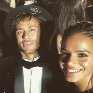 Neymar fez jantar de gala e reuniu famosos para comemorar seu aniversário de 26 anos