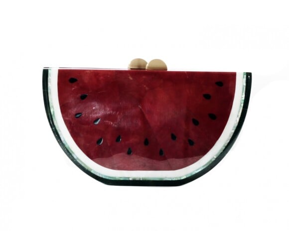 A bolsa de melancia usada por Sophia Abrahão é vendida pela marca Isla por R$ 2.510