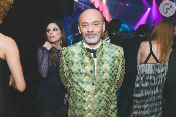 Christian Louboutin marca presença no Baile da Vogue e escolhe Marina Ruy Barbosa para usar salto de 13 mil reais