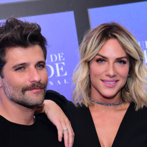 Bruno Gagliasso entrou no clima da brincadeira com Giovanna Ewbank e Caio Castro: 'Tem que fazer o negócio diferente'