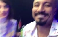 Namorada de Fernando Medeiros, Carol Alves, se joga no funk no Nosso Camarote, na Sapucaí, na madrugada deste sábado, 10 de fevereiro de 2018