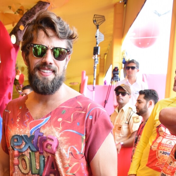 Rafael Cardoso, Gaby Amarantos, Vanessa da Mata e mais famosos curtem
o bloco Galo da Madrugada, em Recife, neste sábado, 10 de fevereiro de 2018