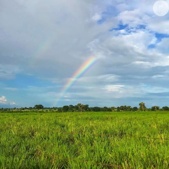 Marina Ruy Barbosa compartilha foto de arco-íris