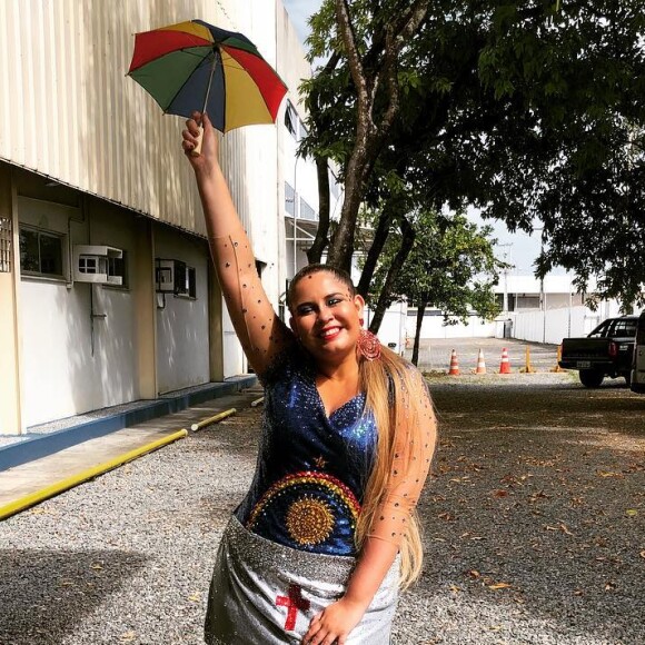 Marília Mendonça usou fantasia em homenagem a Pernambuco