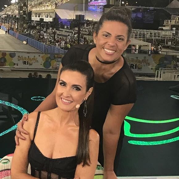 'Mandei uma foto de referência e a Fátima Bernardes gostou e falou para a gente testar. Mas não testamos', acrescentou ao Purepeople Mel Paladino