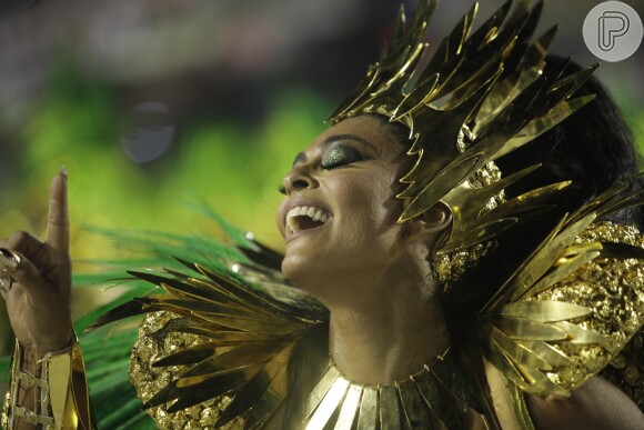 Juliana Paes retornou à Sapucaí como rainha de bateria da Grande Rio