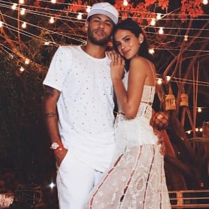 Uma fã de Neymar desconfiou da intenção do jogador em postar a foto sexy: 'Eu acho que ele está provocando a Bruna Marquezine'