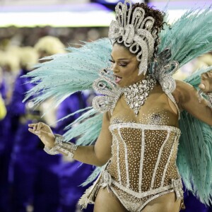 Juliana Alves conciliou a maternidade de Yolanda e a paixão pelo carnaval em 2018