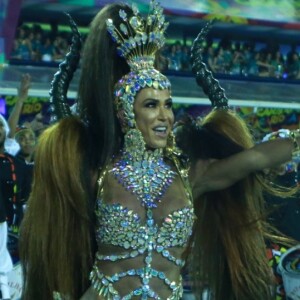 Gracyanne Barbosa é rainha de bateria da União da Ilha neste carnaval de 2018