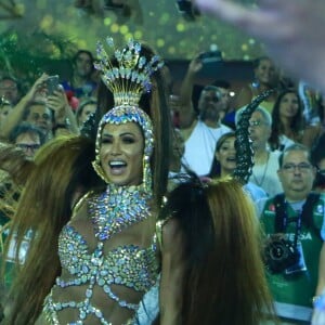 Gracyanne Barbosa é a rainha de bateria da União da Ilha neste carnaval