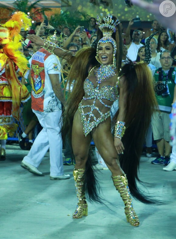 Gracyanne Barbosa é a rainha de bateria da União da Ilha neste carnaval