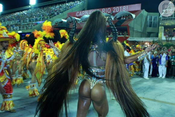 Gracyanne Barbosa desfilou pela 11ª vez no carnaval do Rio