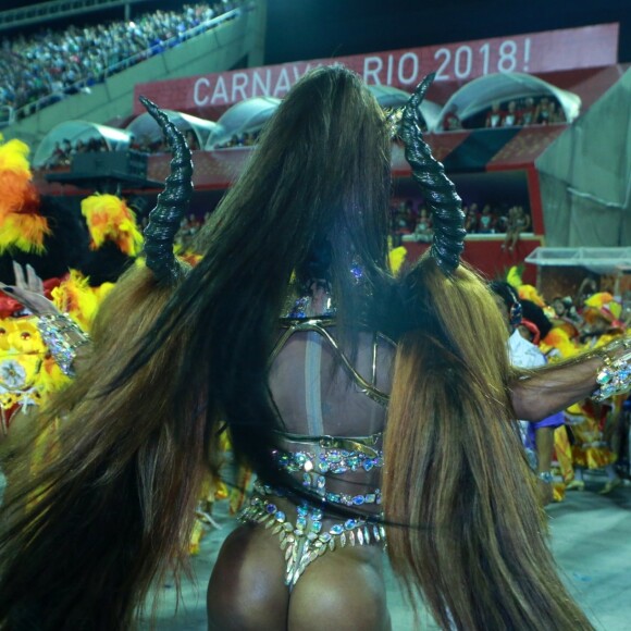 Gracyanne Barbosa desfilou pela 11ª vez no carnaval do Rio