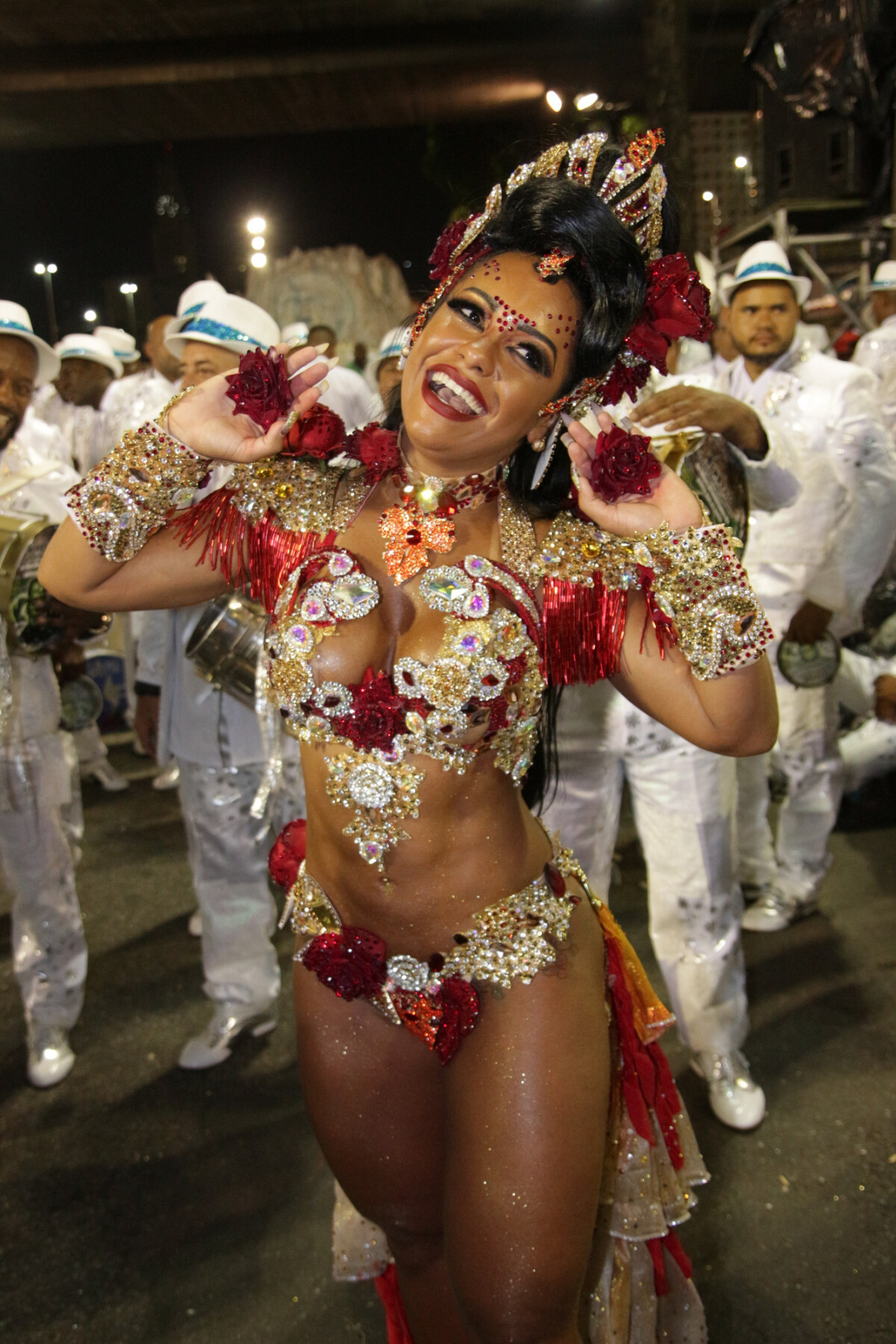 Foto: Raíssa Oliveira é rainha de bateria da escola de samba Beija-Flor de  Nilópolis - Purepeople