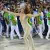 Claudia Raia foi fantasia de estrela-guia no desfile da Beija-Flor