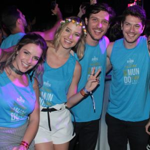 Caio Paduan curte shows no Camarote Villa Mix, no Circuito Barra Ondina, na Bahia, na madrugada desta terça-feira, 13 de fevereiro de 2018