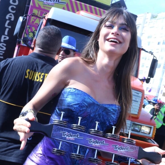 No Carnaval, Thaila Ayala desfilou no Bloco da Favorita