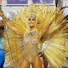 Sabrina Sato abriu mão das plumas e inovou com uma fantasia elegante e toda dourada para o desfile da Vila Isabel na Marquês de Sapucaí, no Rio de Janeiro, em 11 de fevereiro de 2018