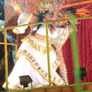 Jojô Toddynho agradeceu a Beija-Flor por sua estreia no desfile da escola de samba: 'Obrigada, Nilópolis. Obrigada, Beija-Flor, por ter me abraçado com tanto amor e carinho! Nós botamos para f* na avenida'