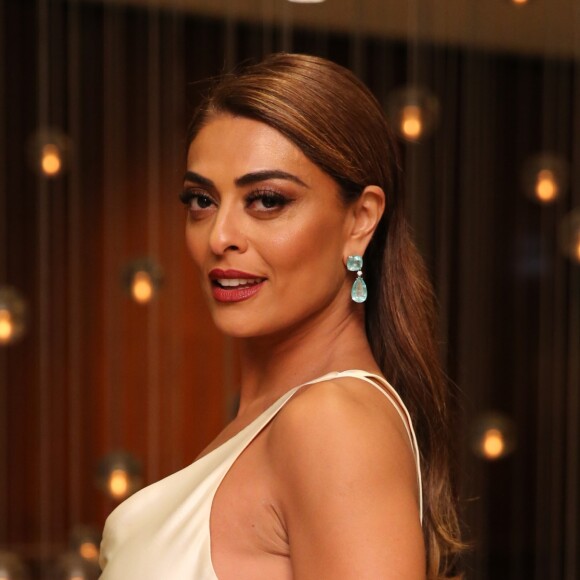 Juliana Paes recordou assalto no carnaval em depoimento para o colunista Ancelmo Gois, do jornal 'O Globo', nesta quinta-feira, 15 de fevereiro de 2018: 'Seis sujeitos nos ameaçaram de morte'