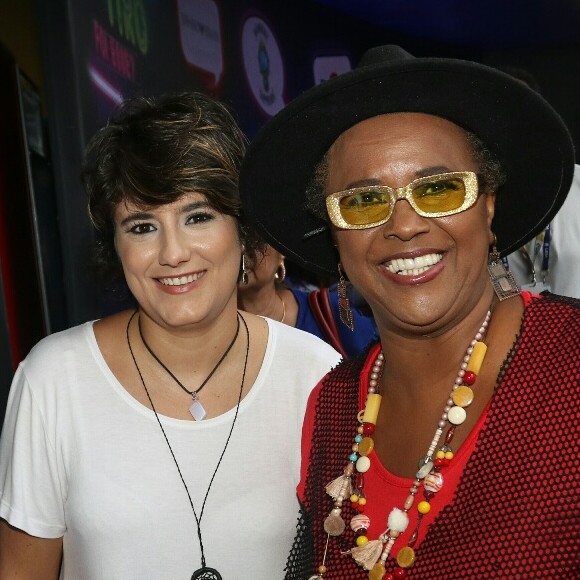 Sandra de Sá e a mulher, Simone Floresta, estão juntas há mais de um ano e meio