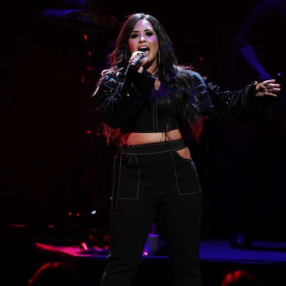 Demi Lovato contou que parou de fazer dieta: 'Ganhei um pouco de peso'
