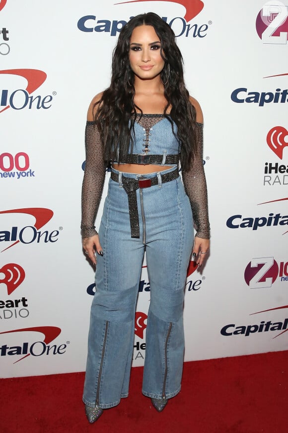 'Eu parei de fazer dieta e ganhei um pouco de peso', contou Demi Lovato