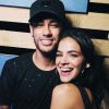 Bruna Marquezine comentou a foto sexy de Neymar para o fotógrafo Mario Testino no Instagram