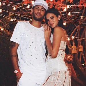 Bruna Marquezine lembrou o relacionamento de idas e vindas com Neymar