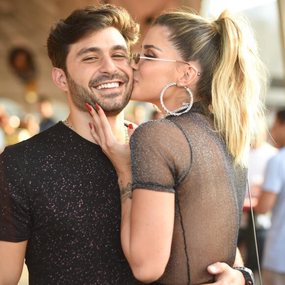 Ex-BBB Aline Gotschalg e Geraldo Souto passaram os primeiros dias de Carnaval em Salvador, na Bahia