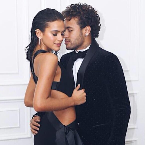 Bruna Marquezine encontrou Neymar no Carnaval em entrevista ao 'Vídeo Show' nesta sexta-feira, dia 16 de fevereiro de 2018