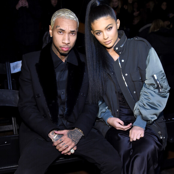 Tyga afirma manter contato com sua ex-namorada, Kylie Jenner