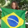 Bruna Marquezine está ansiosa para a Copa do Mundo: 'Vou torcer muito' (11 de junho de 2014)