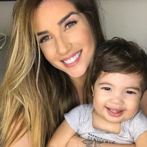 Aline Gostchalg foi elogiada pelo ex, Fernando Medeiros: 'Supermãe'