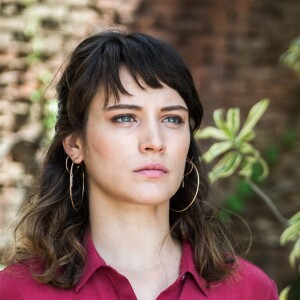 Clara (Bianca Bin) é ameaçada por Sophia (Marieta Severo), mas rebate, na novela 'O Outro Lado do Paraíso': 'Ainda vai ter o que merece'