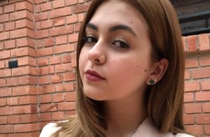 Klara Castanho aponta desafio de morar sozinha: 'Acúmulo de responsabilidades'