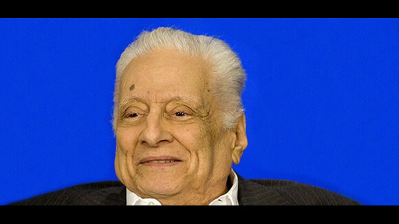 Morre, aos 92 anos, o humorista e redator Max Nunes, após fraturar a tíbia