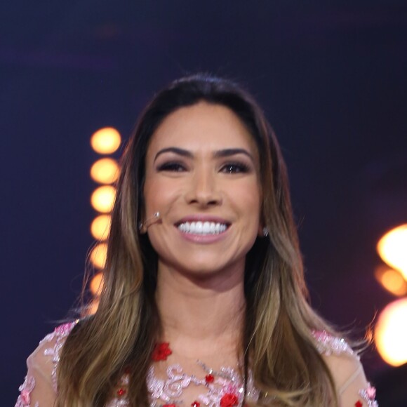 Patricia Abravanel está de visual novo após colocar mega-hair