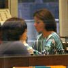 Giovanna Antonelli e Christiane Alves engataram uma longa conversa enquanto jantavam